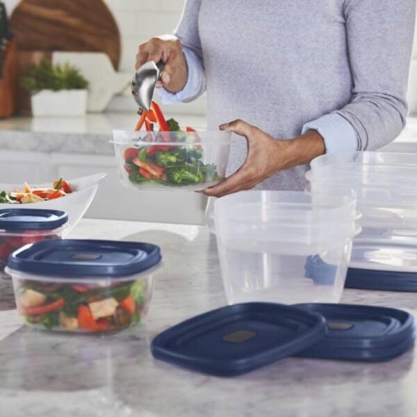 Rubbermaid Food Container Set - Image 3