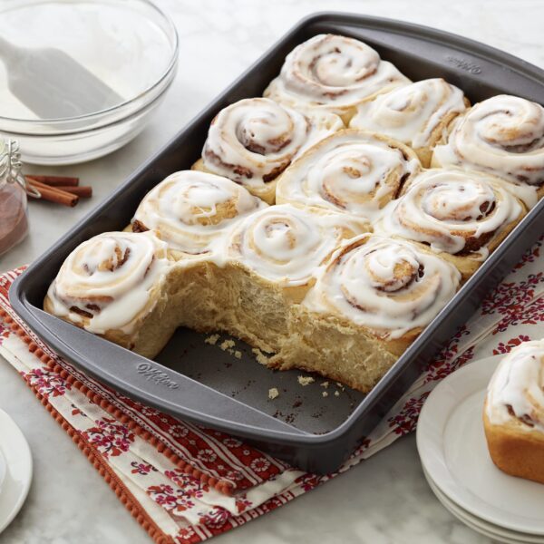 Wilton Premium Nonstick Bakeware Set - Image 5